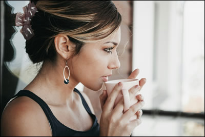 Woma Drinking Green Tea
